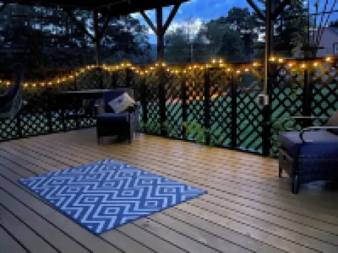 Entire remodeled farmhouse. Hotels in Venango County