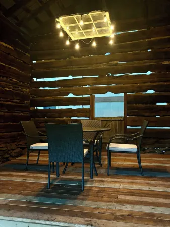 Cozy and Peaceful Tiny House on a 100-acre Farm