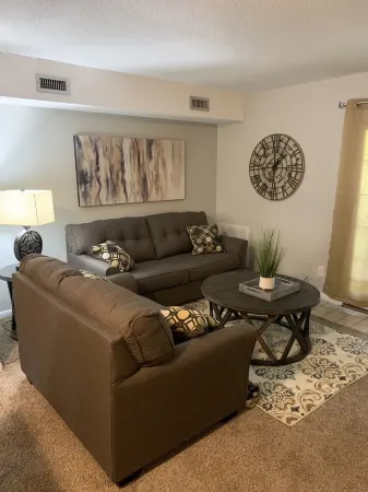 Cozy Townhouse in Quiet Area