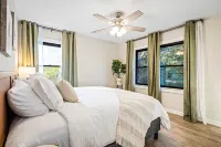 Oak Hill- 2 Acres with Pool, 4 Bedrooms