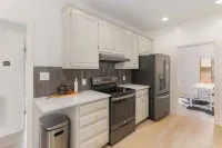 The Muletown Place - Walkable to the Square. 2B/2BA