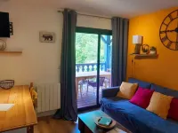 Refuge Cosi: apartment in a residence at the foot of the mountains overlooking the river