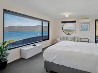 Quarry Hill Lookout ..... scenic views, luxurious amenities, relaxing atmosphere Hotels in Geeveston