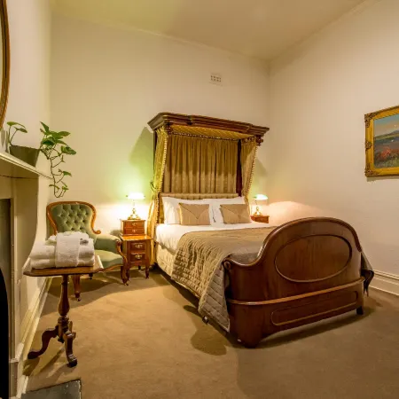 American Hotel Creswick