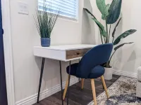 Newly built guest house with full kitchen and washer/dryer