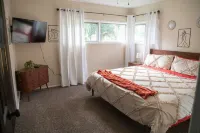 Pet Friendly 3 bedroom 1 king,1 Queen,1 Full Bed Home Отели рядом с достопримечательностью «Strock Stone House»