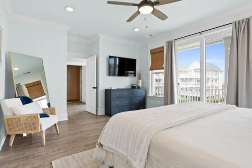 Private Pool, Elevator, Stunning Views!