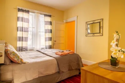 Spacious family friendly 3BR 1st FL apt. Kelly SQ, collages & universities Các khách sạn gần DCU Center
