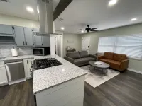 Pet friendly 2-bdrm home minutes from downtown