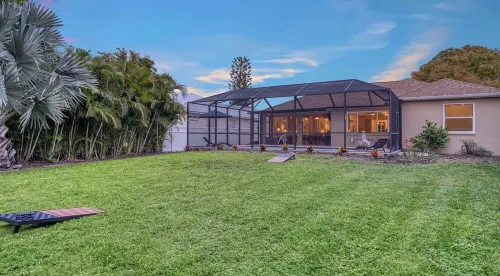 Anna Maria 5 Miles~Baby Amenities Galore~Heated Saltwater Pool~Large Fenced Yard