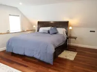 New construction! Craigville Beach, Main St, Playground, Ice cream/restaurants!! Hotels in Centerville