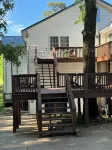 The Loft retreat at Price Pond !