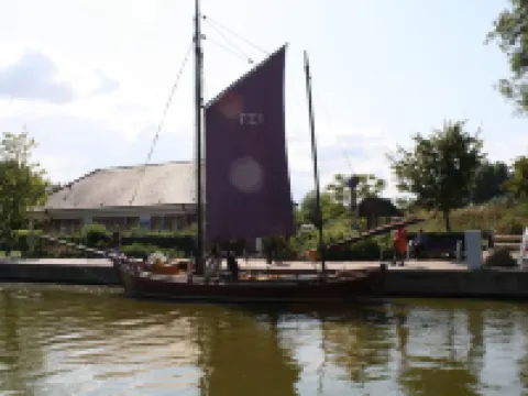 Vacation home close to the beach for 2 to 3 people on a large plot, quiet location. Hotels in Ahrenshoop