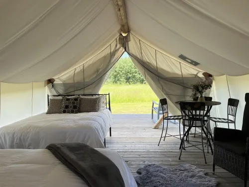 Heritage Ranch 'Big Sky' Glamping Tent (11)