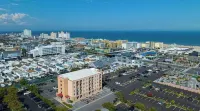 Walk to the Beach & Boardwalk!! 2 Bedroom Family Condo!