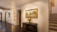 Luxury 3-bdr, 3-bath condo 3 blocks from Plaza downtown with underground parking - Jacuzzi