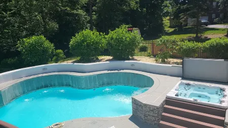 Peace of mind on a big mansion, close to all local stores.