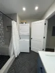 New 3 Bdrm unit w/ great location & ex. amenities
