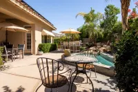 Luxury, spacious, spa home, sleeps 8, Chef Kitchen, office, plus sep. casita.