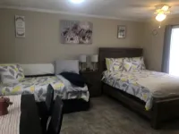 Just Like Being At Home- Newly Renovated Unit