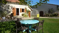 Promo Old farmhouse Causse de Limogne and Chemin de St Jacques de Comp Maison du 15e siècle附近的飯店