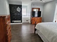 Large Private Home Close to Bourbon Trail!/Pool/Free Firewood/Parks/Close to I65 Hotels near Knob Creek Gun Range
