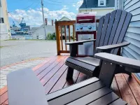 Coastal Cottage - Porch, Grill, Walk to Portsmouth
