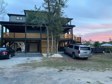 Harrell’s Haven-Waterfront, Dock, Pool/Hot tub