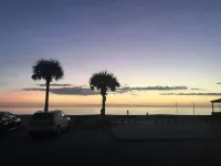 Short walk to the beach- 2BR, 2BA “Tranquility on Amelia"
