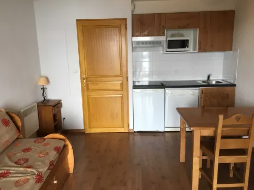 Beautiful Peyragudes studio with mountain views