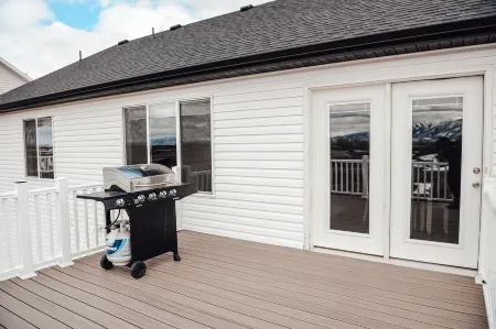 Cheerful home in quiet neighborhood
