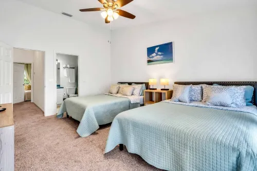 Townhome with Heated Pool, UTC mall, Fits 6, 2bd/2.5bath