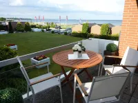 Dream sea view apartment i. d. 1st row, underground parking, pool u. beach chair