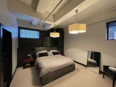 Modern Luxury Loft in Downtown Providence w/Private Garden, Fire Pit & BBQ Grill