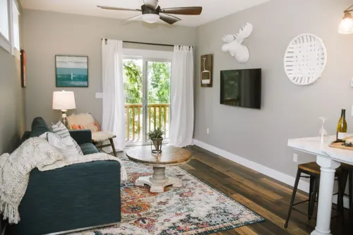 Joanna Gaines would stay here! Hotels in Sandpoint