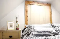 Blue Fern Hotel - Nestled Away Loft Space