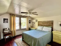 Rustic Farmhouse Retreat Hotels in Red Willow County