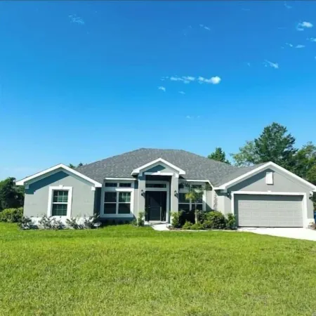 Heated Pool with saltwater system 1.6 mi to Weeki Wachee