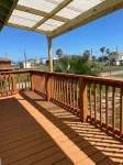 Sunny Vista -2 Bd - Seconds From the Beach!