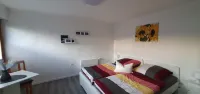 Große neu Renovierte Ferienwohnung für Max. 5 Personen in Zentrumnähe Hotels in der Nähe von MEYER WERFT GmbH & Co. KG