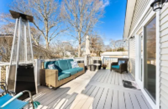 New* Remodeled private 3br/2ba w/neighborhood beach