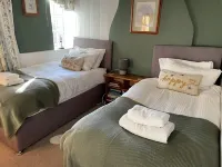 Endways Cottage 18th Century Cottage. Sleeps 6 in 3 bedrooms with 2 bathrooms.