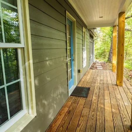 Renovated Cozy Cottage in Bryson City! Experience the Cool Smokies!