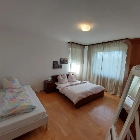 Helle Wohnung mit Eigenem Gartenstück