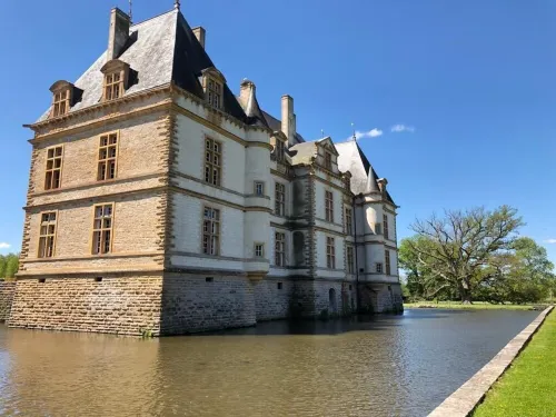 Burgundy - Greenway - Bicycle path - Fishing - Vineyard - Nature - gastronomy