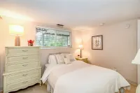 Spacious Fully Furnished Apartment on 4th Fairway   30 Day Min Stay after 1/1/26 - 조식 운영