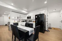 Clean, New, Cozy Home Near Lake, Top Golf, UVU, BYU