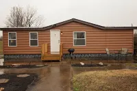 Coaches' Cabin at Ramp 11 Retreat by Concord Sun