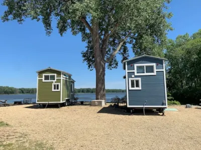 The River's Edge - Tiny Home 3
