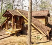 Rich Hardesty’s Brown County Country Cabin Treehouse Campfire Getaway
